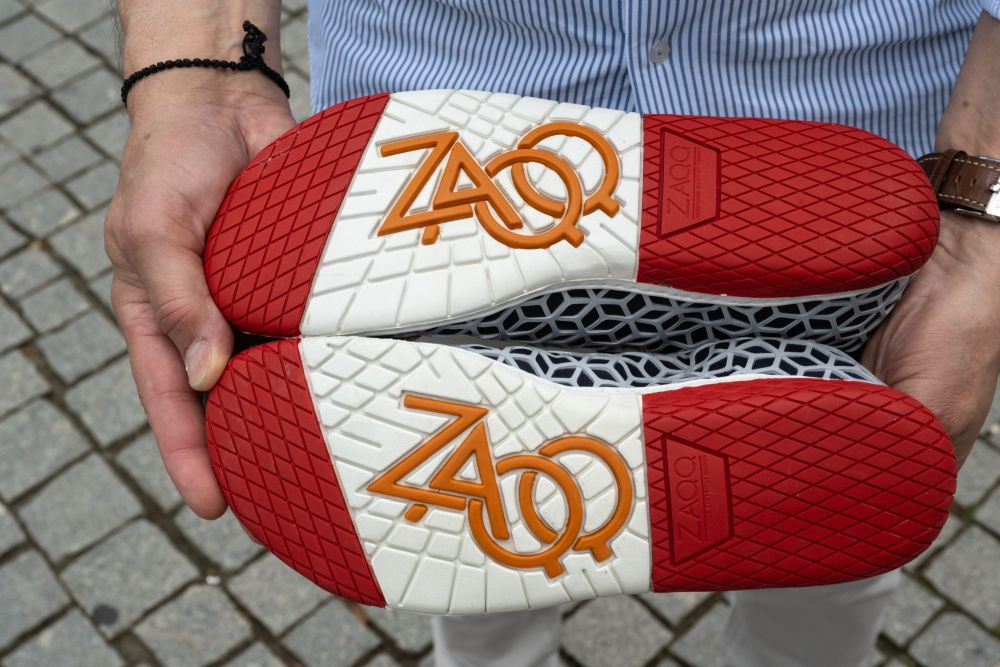ABEQ Grey Red