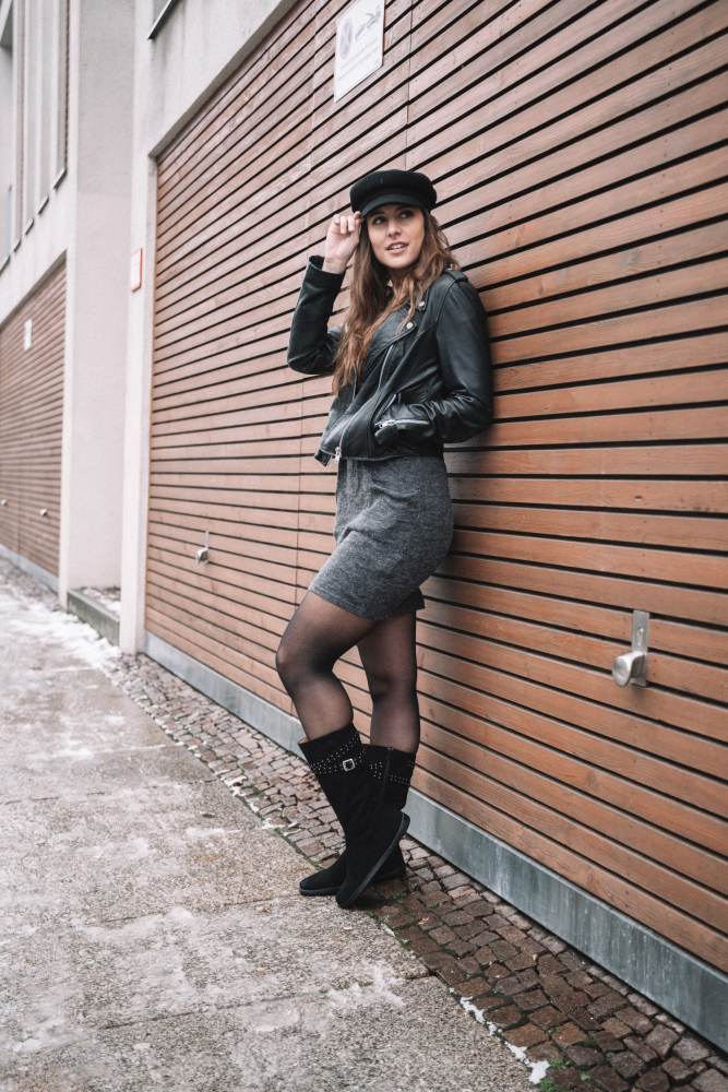 Attraqt Velors Black