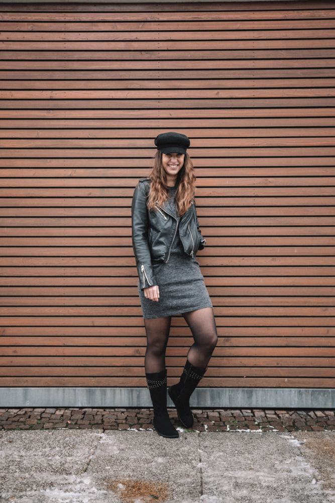 Attraqt Velors Black