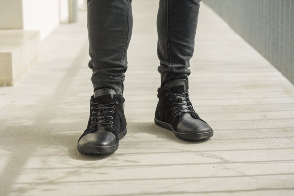 OMSQ Mid Winter Black