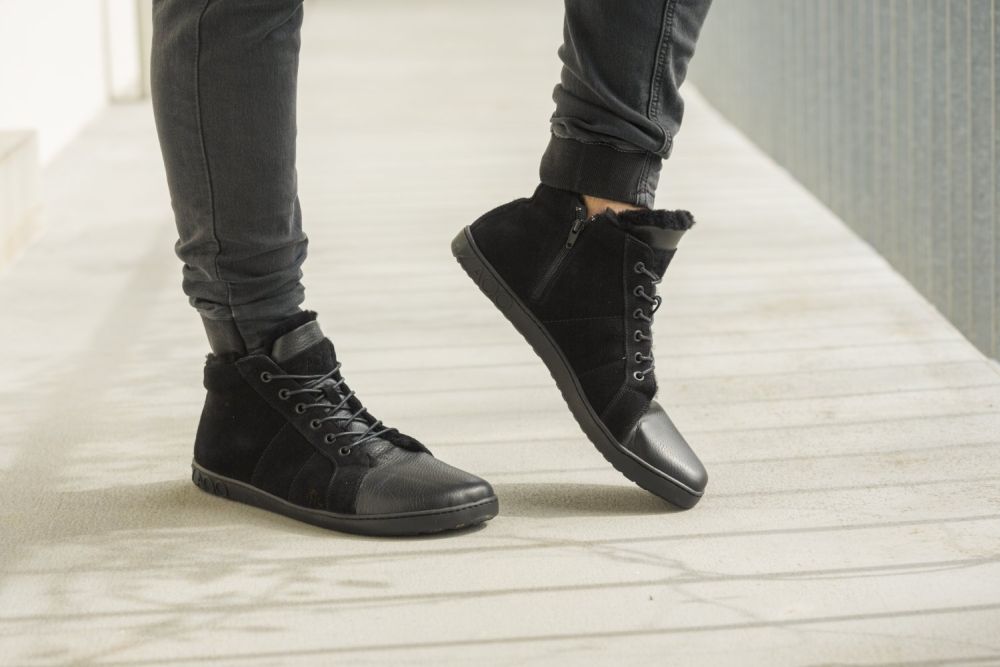 OMSQ Mid Winter Black