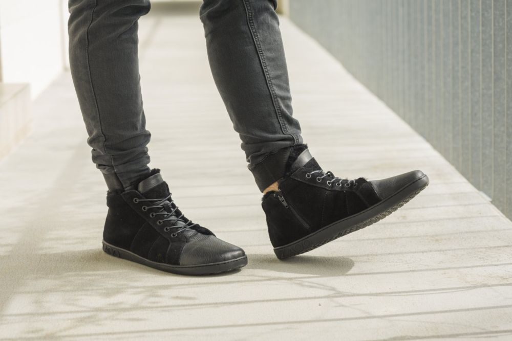OMSQ Mid Winter Black